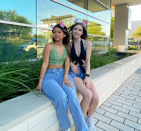 Ivy Erino model erotische bild