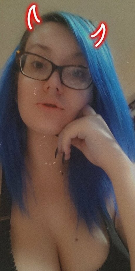 blubodygloss hübsche pornostar bild