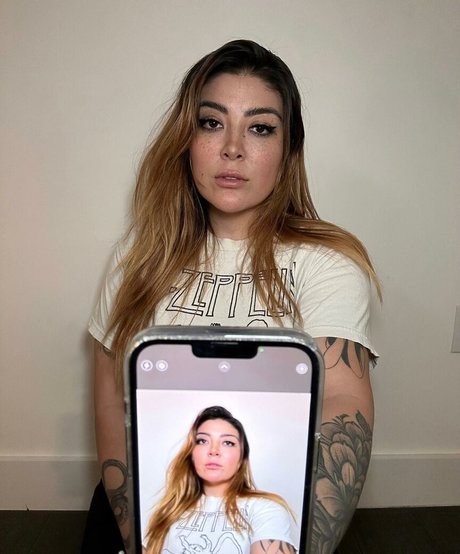 Ashlynn Arias nackt hd galerien