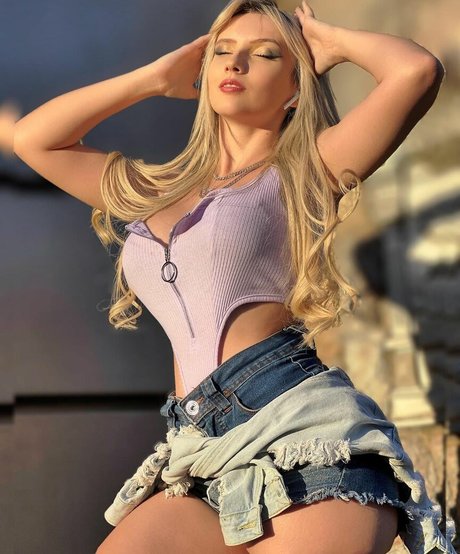 Isa Sudati heiße sexy archiv