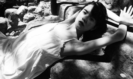 Mia Kerin perfekte foto