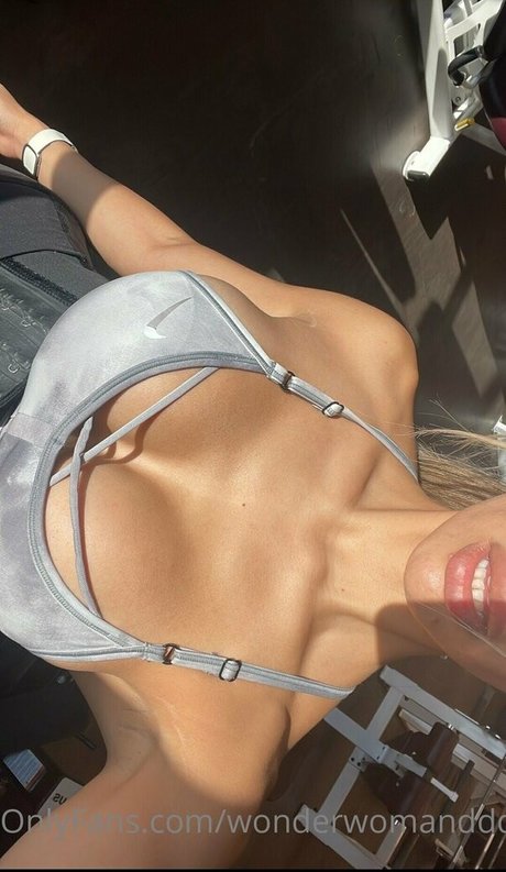 wonderwomanddd nacktheit erwachsene archiv