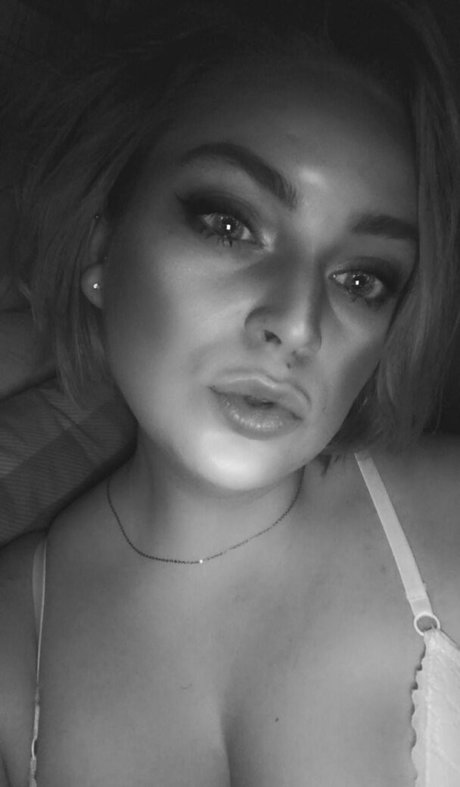 skyemoore porno heiße bild