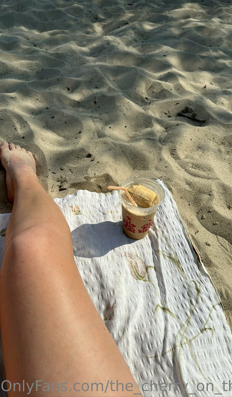 the cherry on the cake pornostar hd bild