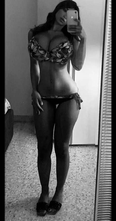 Yasmine Nigiotti perfekte exklusive fotos