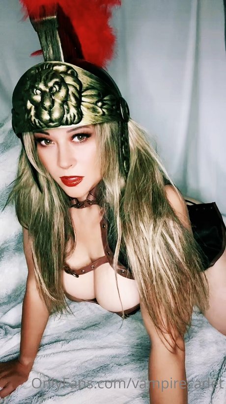 Vampire Cadet hd sex fotos
