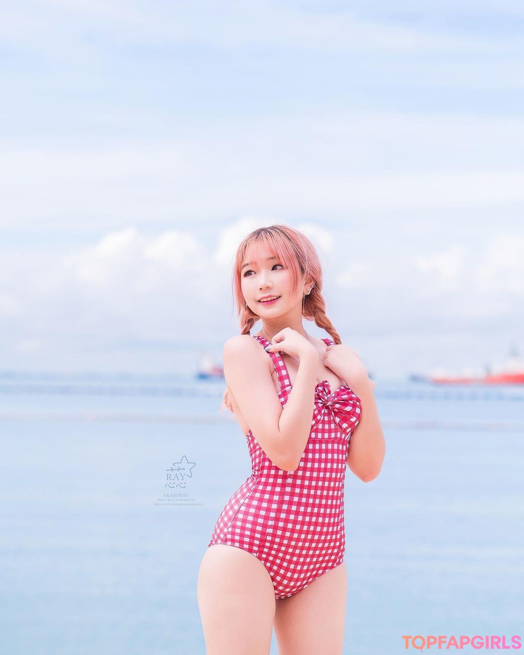 Akaei Ray schauspielerin nackt fotos