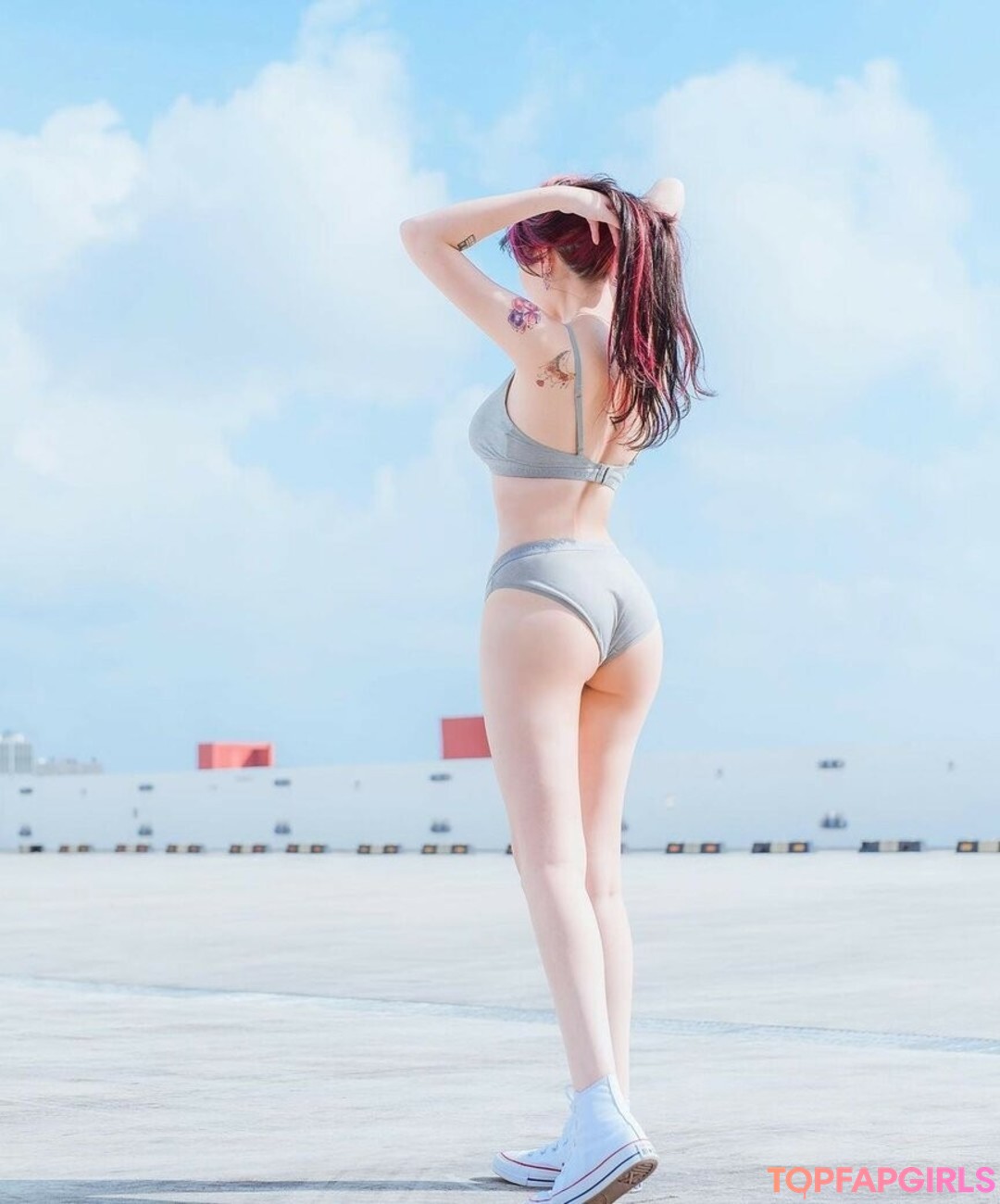 Akaei Ray kostenlose porno galerien