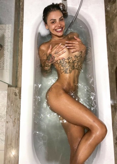 Agemg pornostar exklusive bild