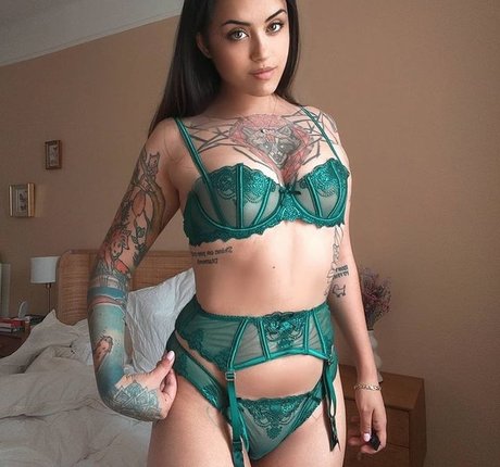 heiße ebenholz-onlyfans kunst akt galerie