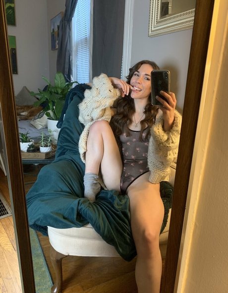 Sonia Sparrow heiße bild