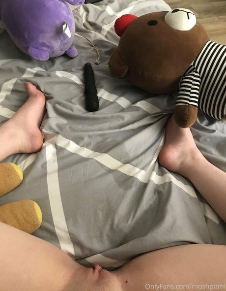 Moshpitmi pornostar nette bild