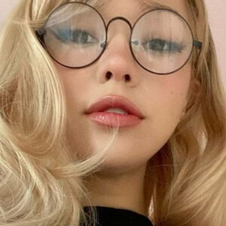 lesbische verführung onlyfans erwachsene kunst galerie