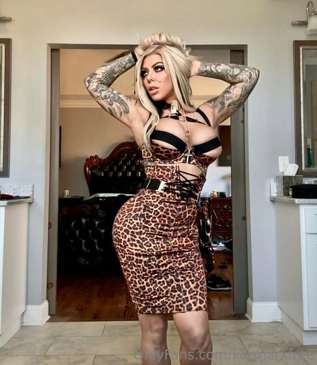 karmarxfree model hd bilder