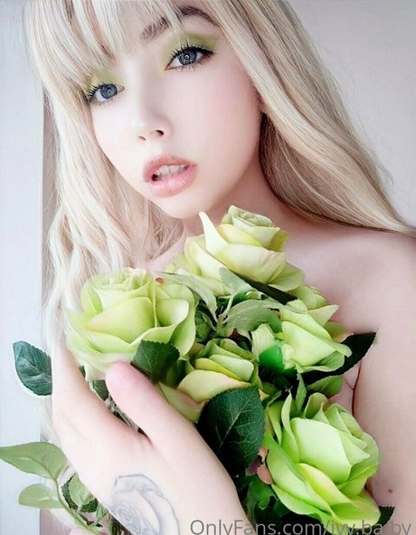 ivy ba by erotische nackte galerie