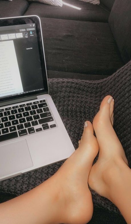 unigirlfeet pornostar nackten bild