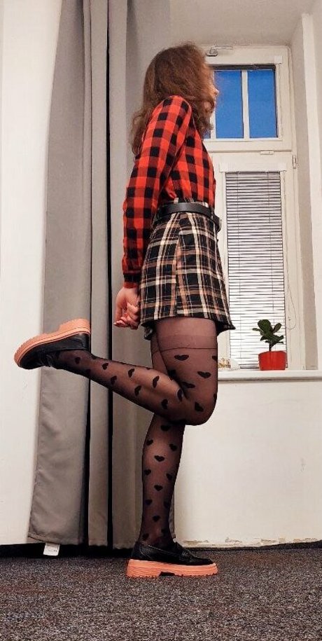 lucia cutie top nackte fotos