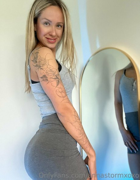 weiße shemale-onlyfans nackt kostenlose galerien