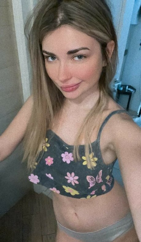 Ahrinyan hübsche xxx fotos