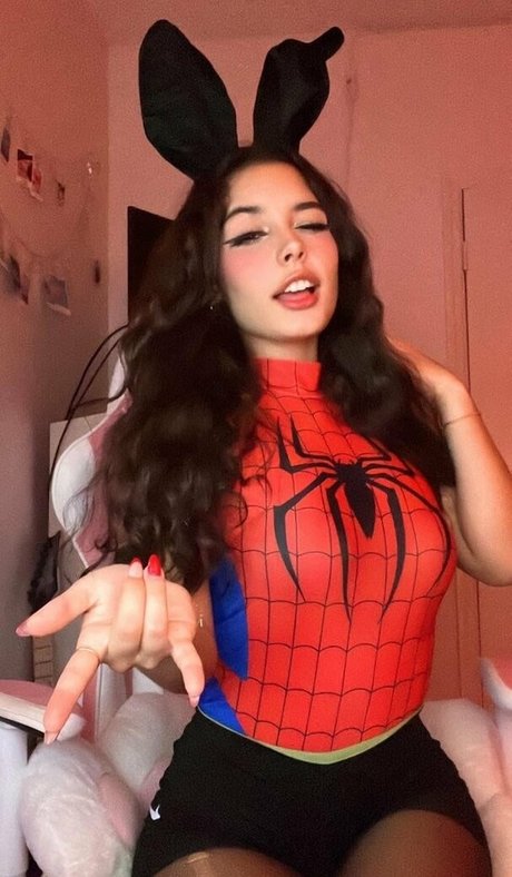 Alee Babe schauspielerin erwachsene archiv