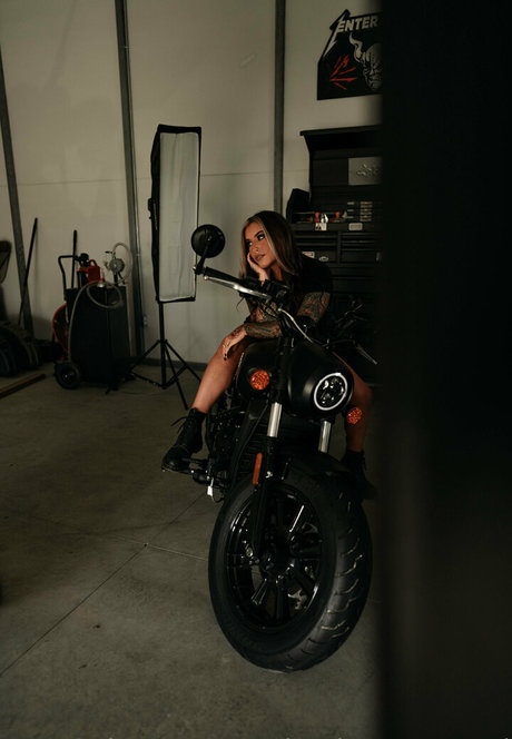 SimplyUncovered porno perfekte fotos