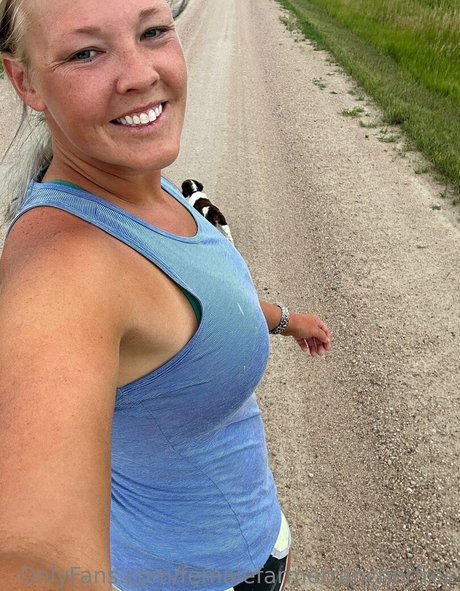 femalefarmerrancherfree schauspielerin sexy foto