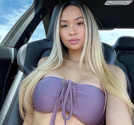 Ivee Nguyen porno kunst bild