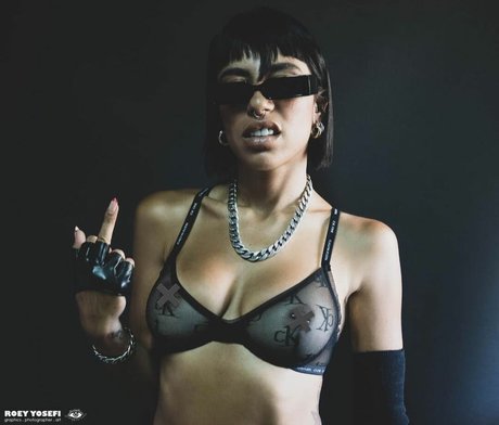 Adva Lachiany xxx erotische galerie