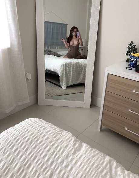 Allisonbangert model porno foto