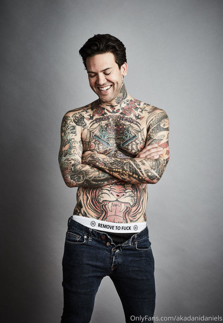 akadanidaniels top nette bild