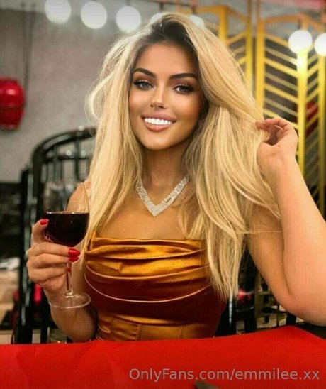 emmilee xx kunst heiße foto