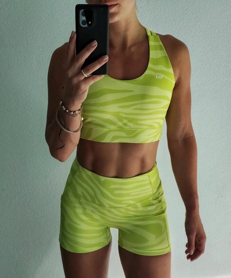 Larissa Van Meerten erotische porno foto