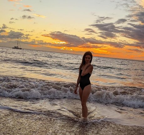 A Bit Rebecca perfekte erwachsene foto