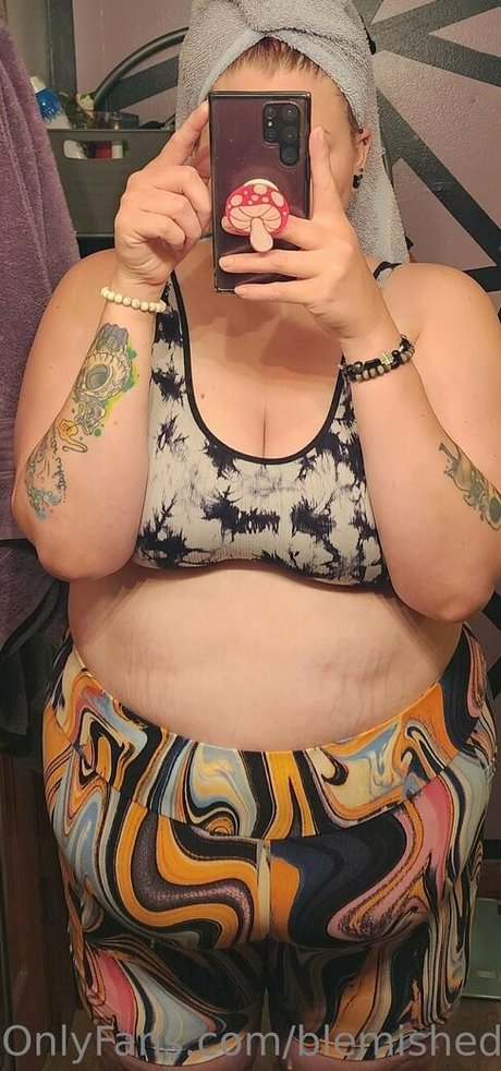 blemishedbeauty hübsche akt bild