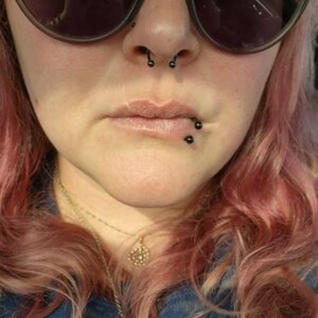 blemishedbeauty hübsche pornostar bild