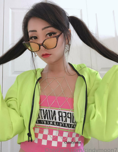 weiße shemale-onlyfans sexy kunst bild