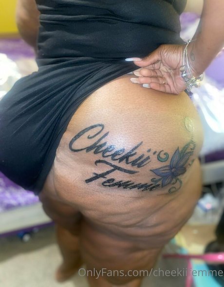 cheekiifemme top nackte galerie