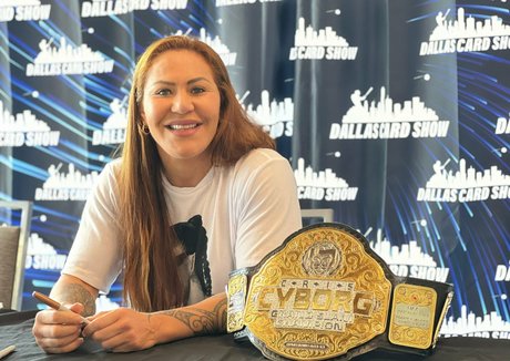 criscyborg pornostar nackte bilder
