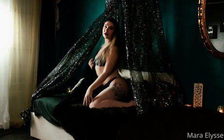 mara elysse hübsche erotische bilder