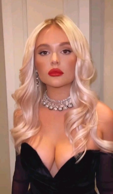 Emily Lind sexy nette bild