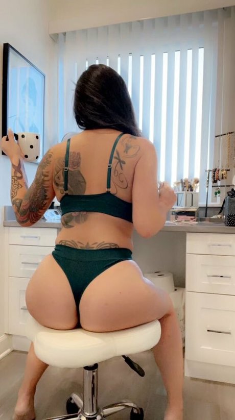 Honeybeenguyen2 pornostar hübsche galerie
