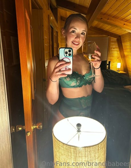 rothaarige spritzt nur fans schöne exklusive bild