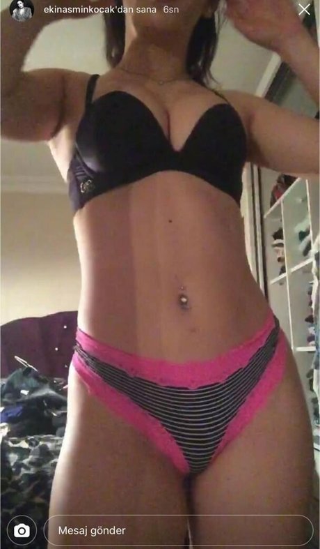 Ekin Asmin Kocak model pornographische bild