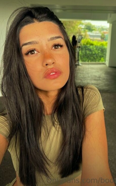 asiatische influencer-onlyfans porno exklusive bilder