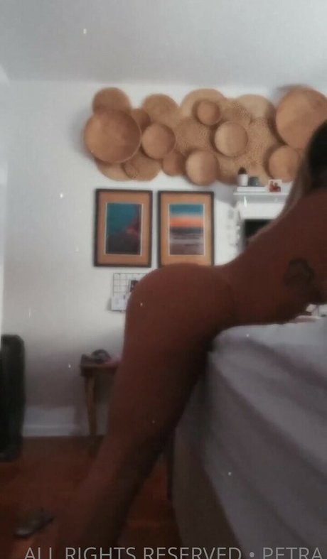 Petra Mattar erwachsene nackt fotos