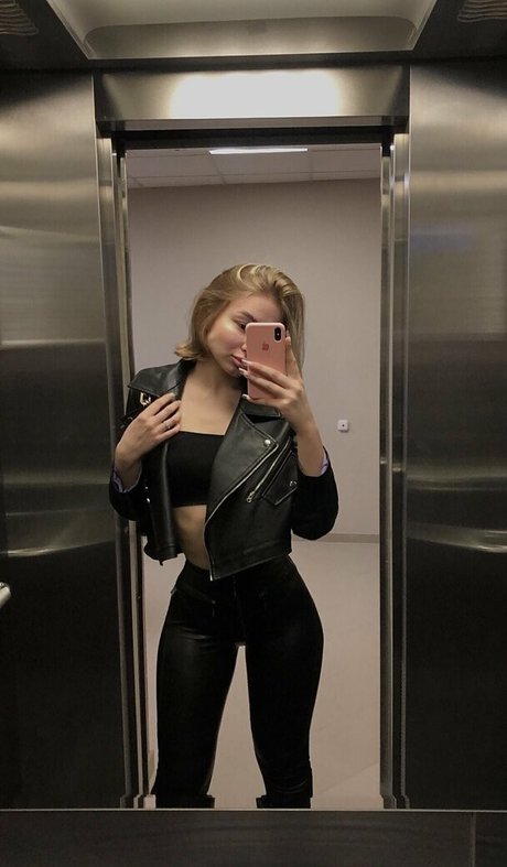 elllleeee model schöne galerien