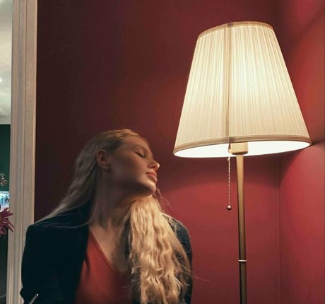 Talisnova schauspielerin freie fotos