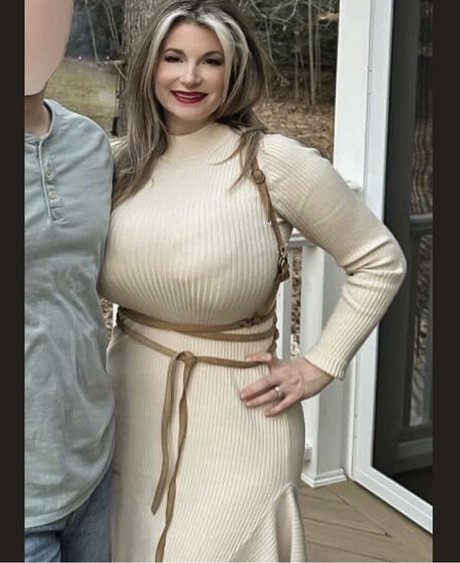 blonde shemale onlyfans erotische sexy archiv