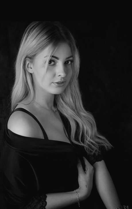 asmrjanina heiße nacktheit fotos