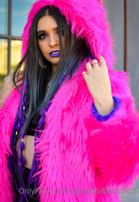 vybrantvibesofficial sexy freie bild